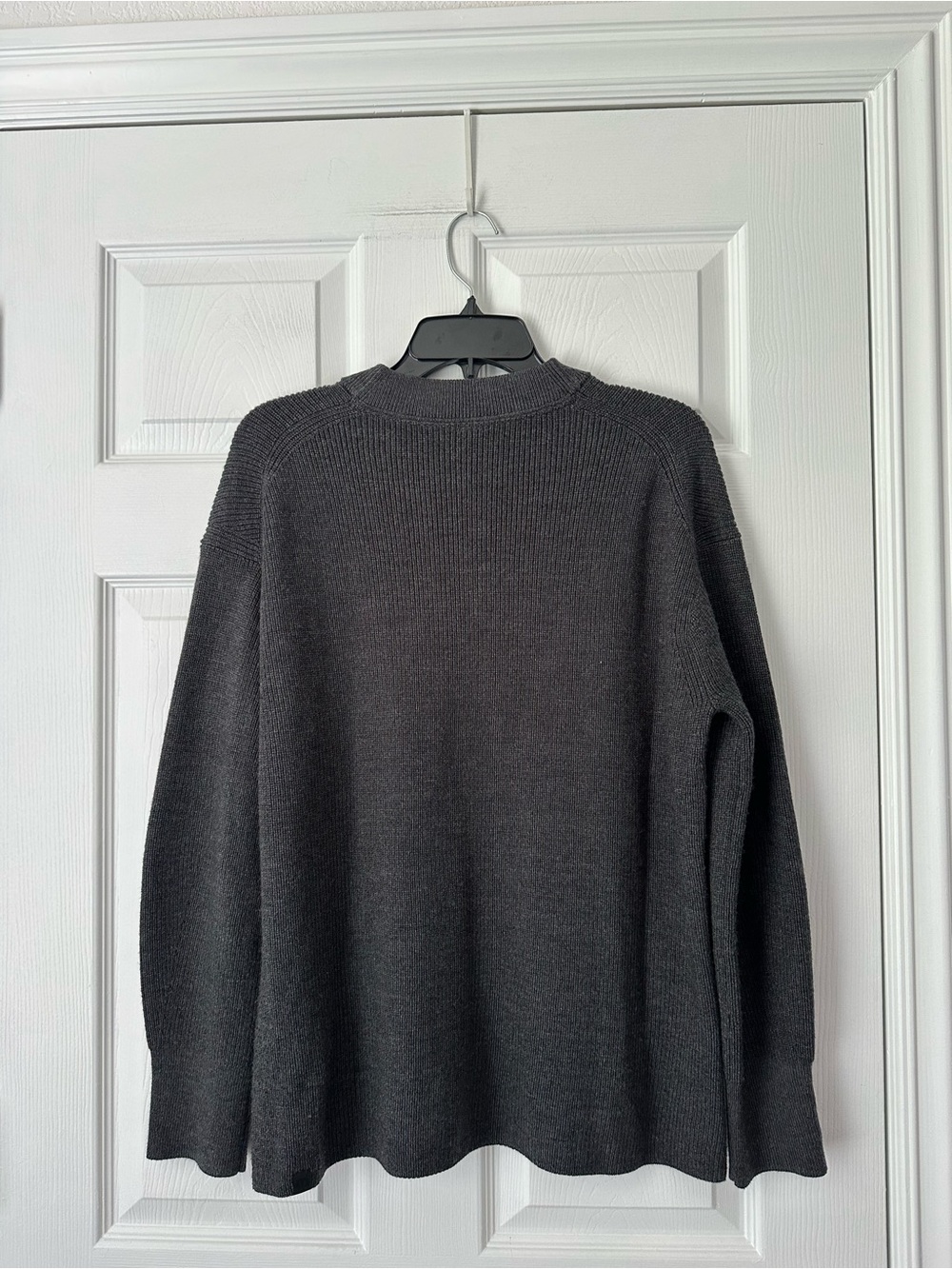 Lululemon Merino Wool-Blend Ribbed Crewneck Sweater Slits Women's Size 8 EUC - Picture 2 of 4
